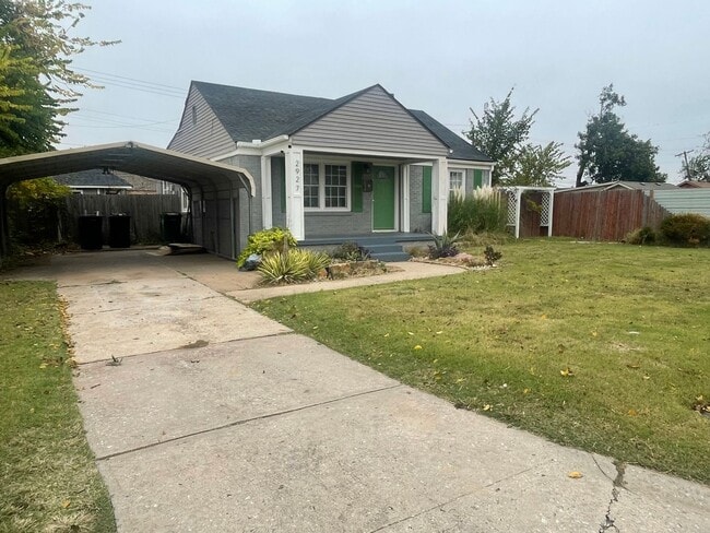 Photo - 2 bed, 1 bath all updated and includes full size appliances! Walk to Uptown 23rd area!