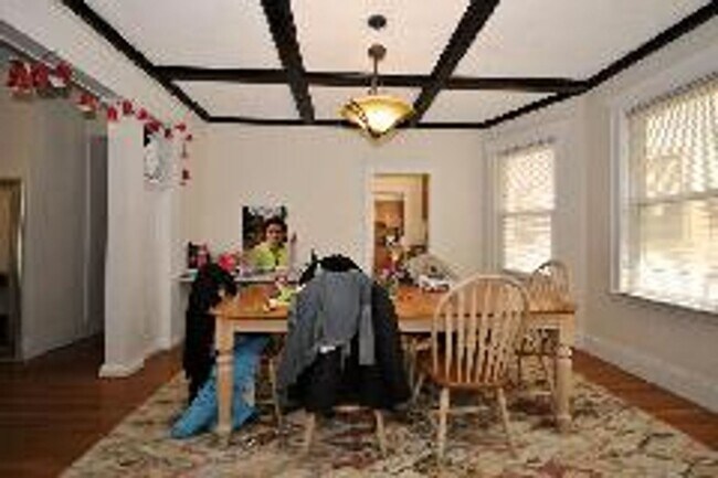 Photo - 201 Rawson Rd