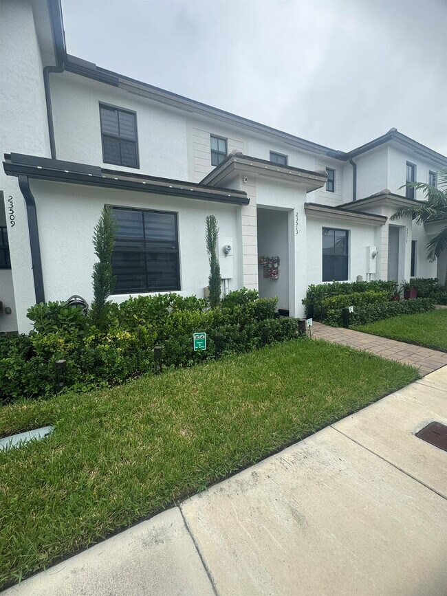 Photo - 23513 SW 127th Pl