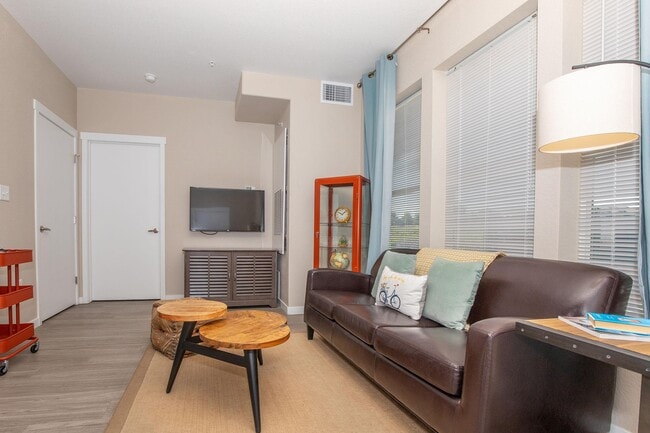 INVITING INTERIORS