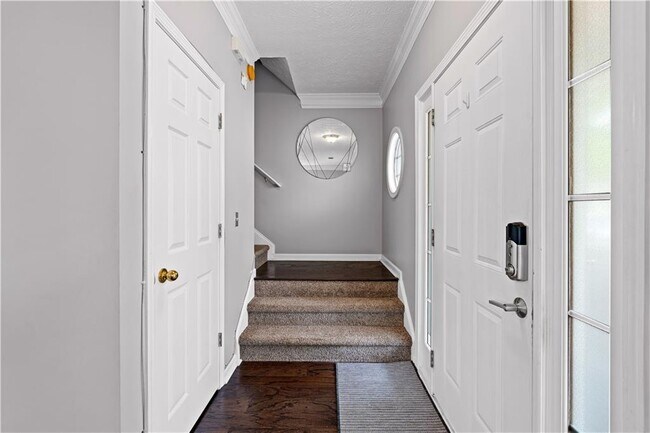 Photo - 38 Roxbury Ln