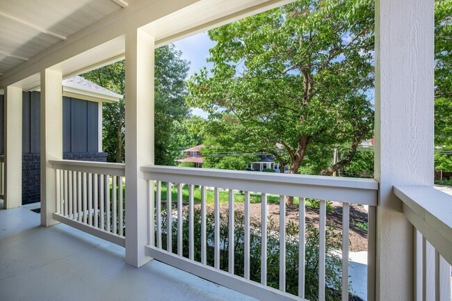 Photo - Beautiful Home - Excellent Kenilworth Location!