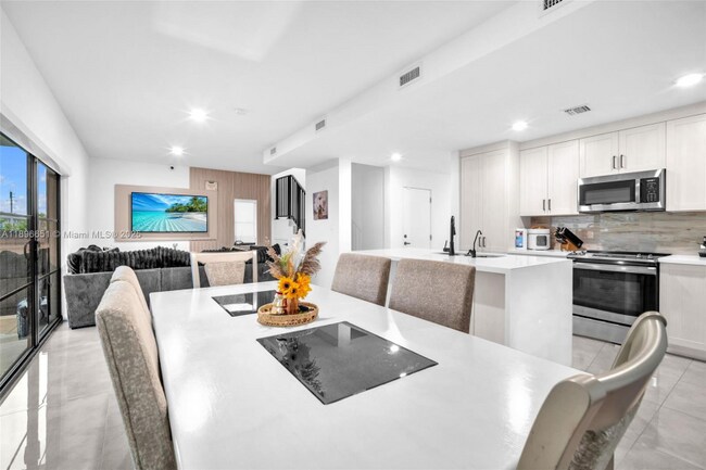 Photo - 1337 NW 3rd St