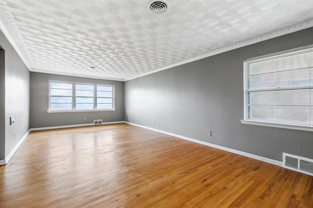 Photo - 711 Bizerte Ave