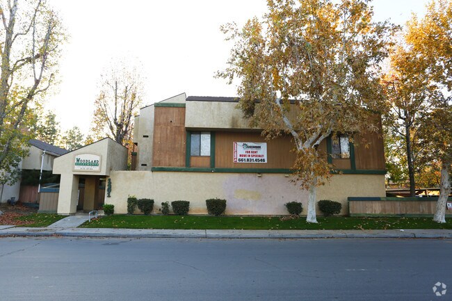 Woodland Apartments - Woodland East Apartments