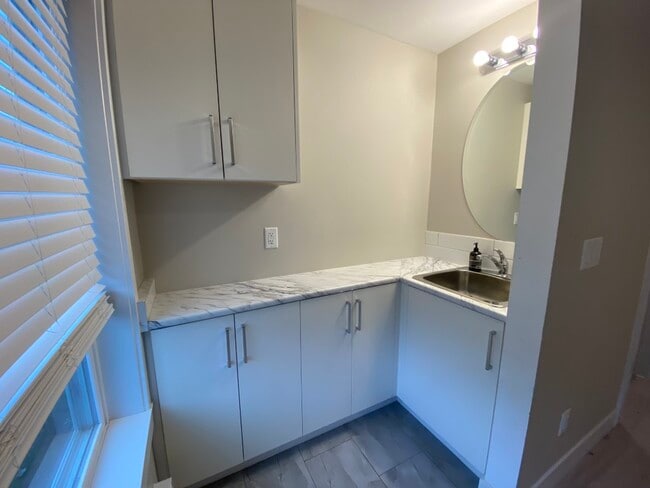 Photo - 253 Victoria Rd