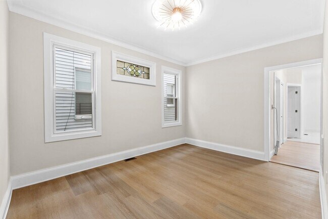 Photo - 64 Bostwick Ave Unidad 1