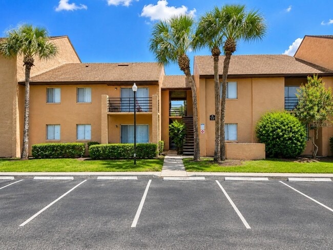 5220 Via Hacienda Cir