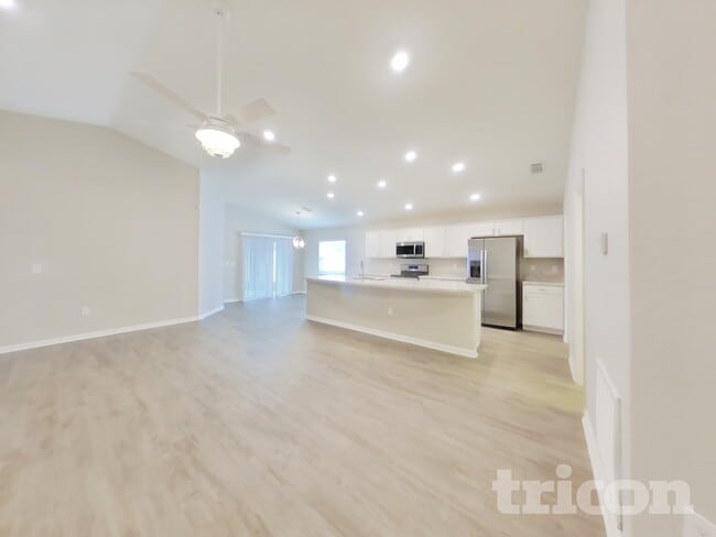 Photo - 579 Lorient Drive