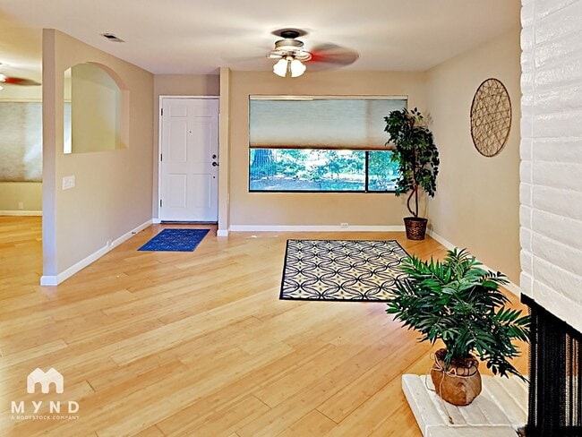Photo - 2321 Swarthmore Dr