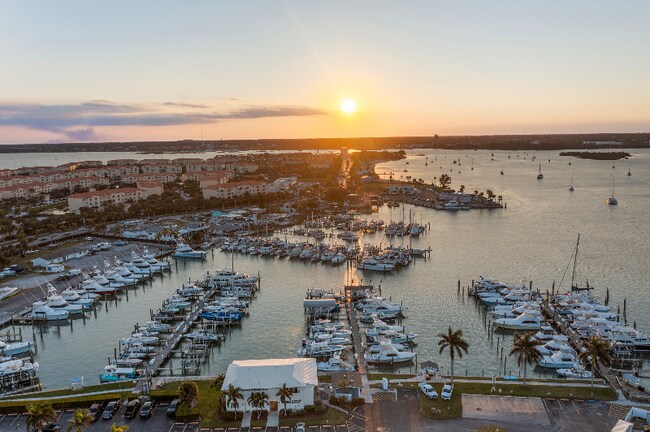 Photo - 1172 Binney Dr