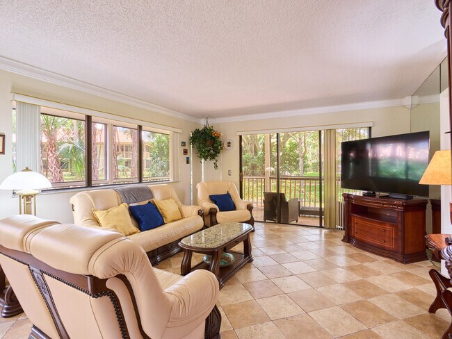 Photo - 563 Brackenwood Pl