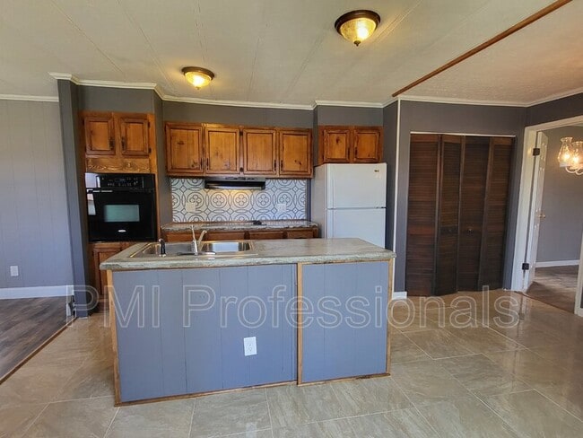 Photo - 925 Cranor Rd