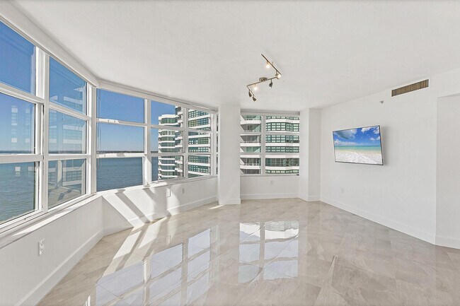 Photo - 888 Blvd of the Arts