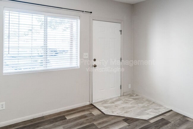 Photo - 227 E Ermina Ave Unit 1