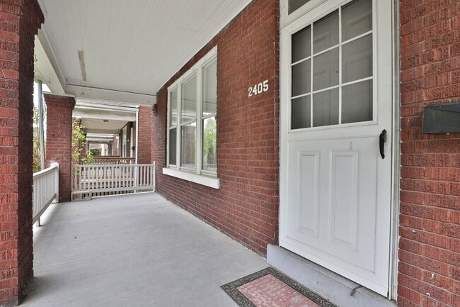 Charming 5-Bedroom Home with Exposed Brick... - Charming 5-Bedroom Home with Exposed Brick...
