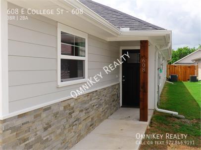 Photo - 608 E College St Unit 608