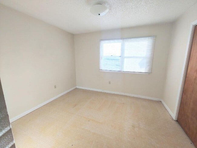 Photo - 200 Coke Ave