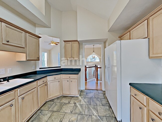 Photo - 622 Creekfront Dr