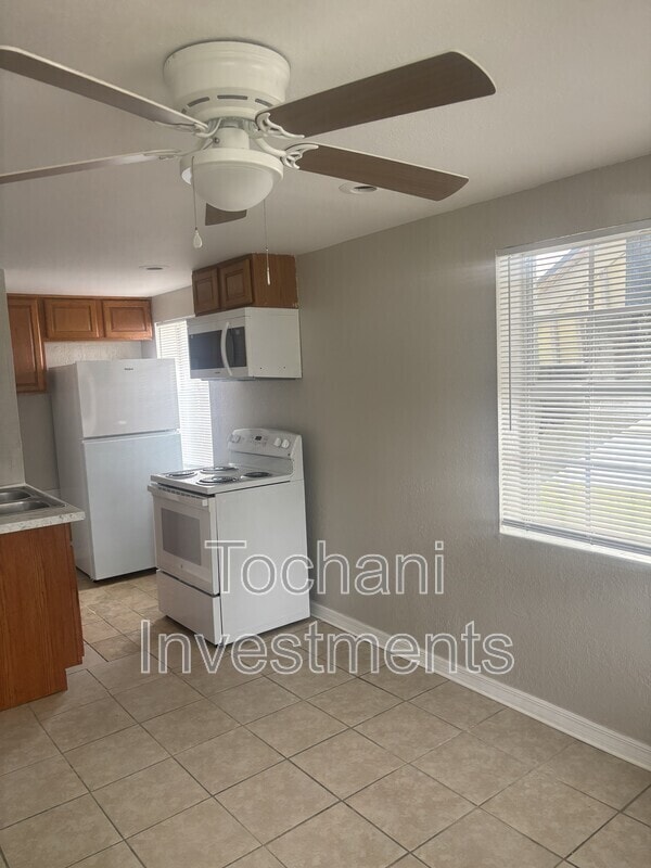 Photo - 1002 Avenue E Unit 1