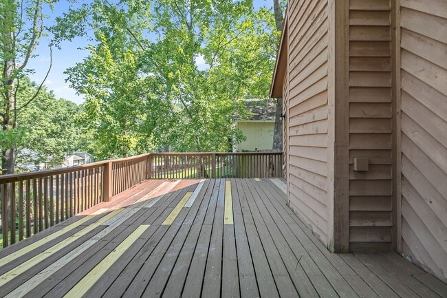 Photo - 324 Youngberry St