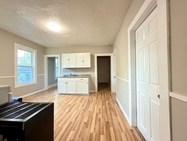 Photo - 16 1/2 Winslow St Unidad 2