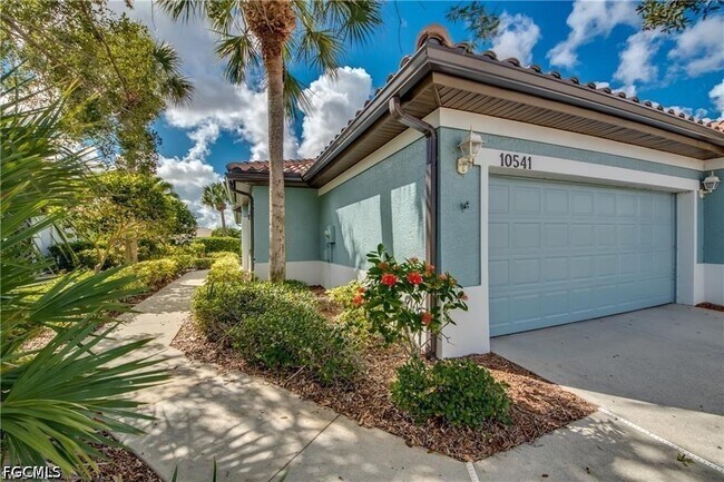 Photo - 10541 Diamante Way