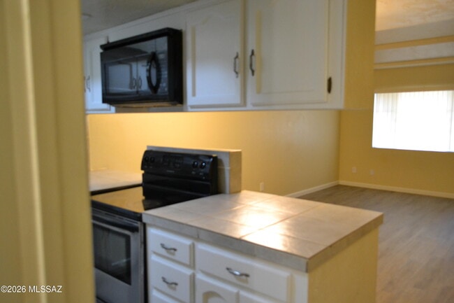1200 E River Rd Unit D47