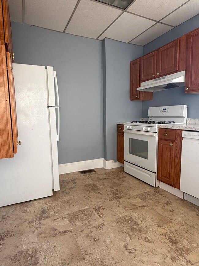 Photo - 737 Linden Ave