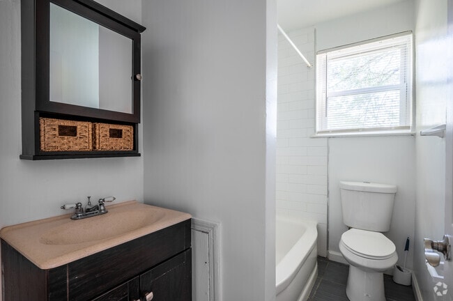 1BD, 1BA - 630SF - Mt. Vernon Apartments