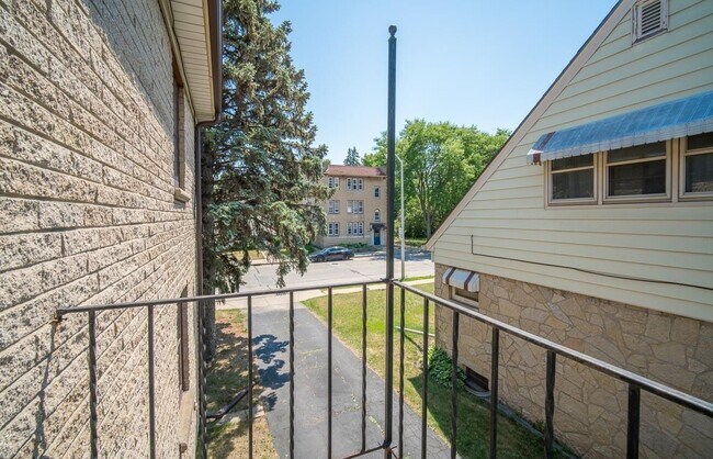 Photo - 7936 W Becher St Unit Upper