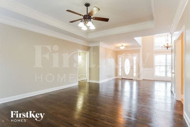 Photo - 245 Madison Ln