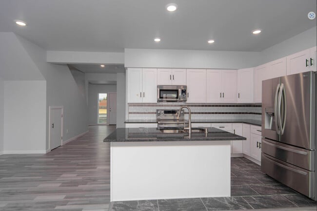 Building Photo - Eastside Estates