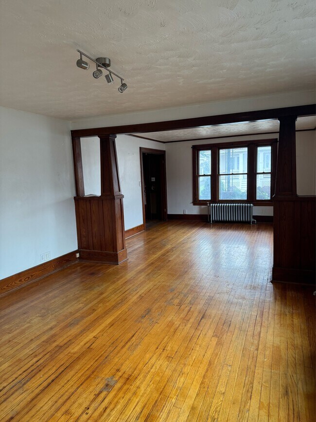 1401 Mather Ave