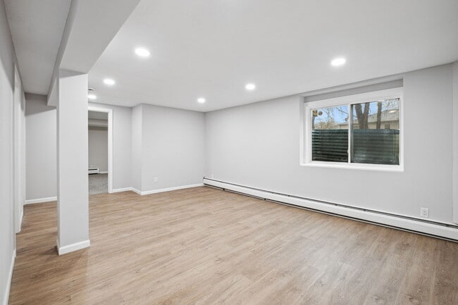 Photo - 1033 Bluff Ave E