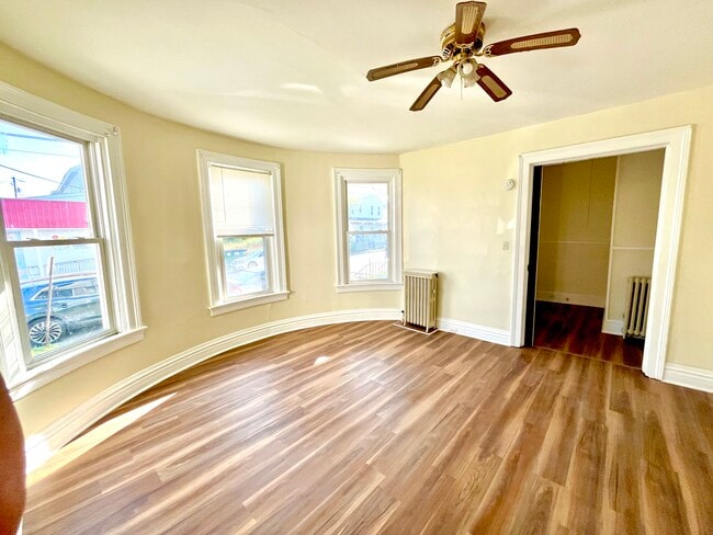 1310 Washburn St Unit 1