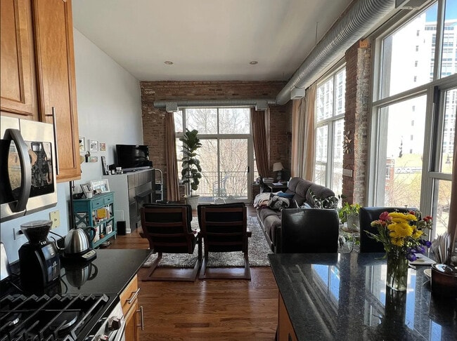 Photo - 1844 S Michigan Ave Unit 301