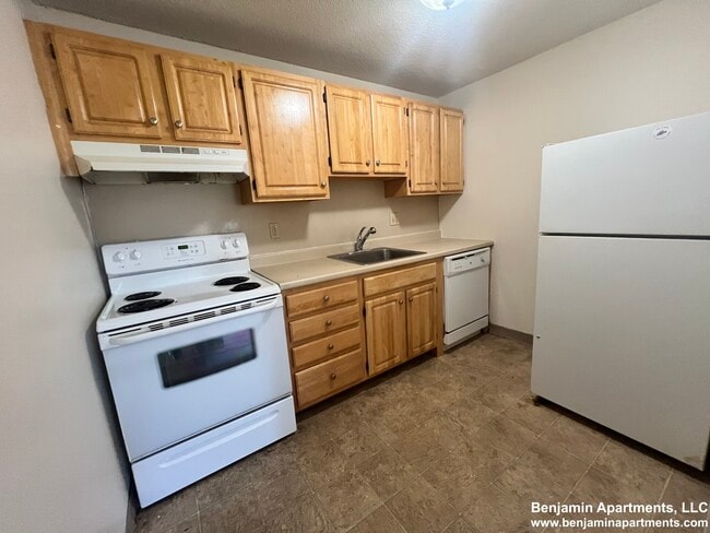 Photo - 99 Dustin St Unit 33
