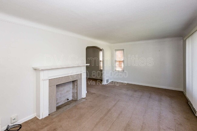Photo - 4871 Oakland Dr