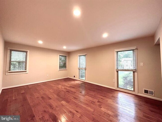 Photo - 3126 Flintlock Rd