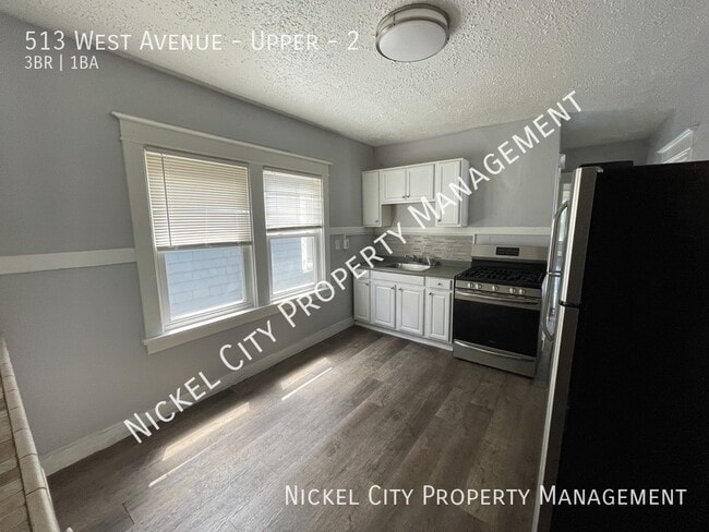Building Photo - 513 West Ave Unit 2