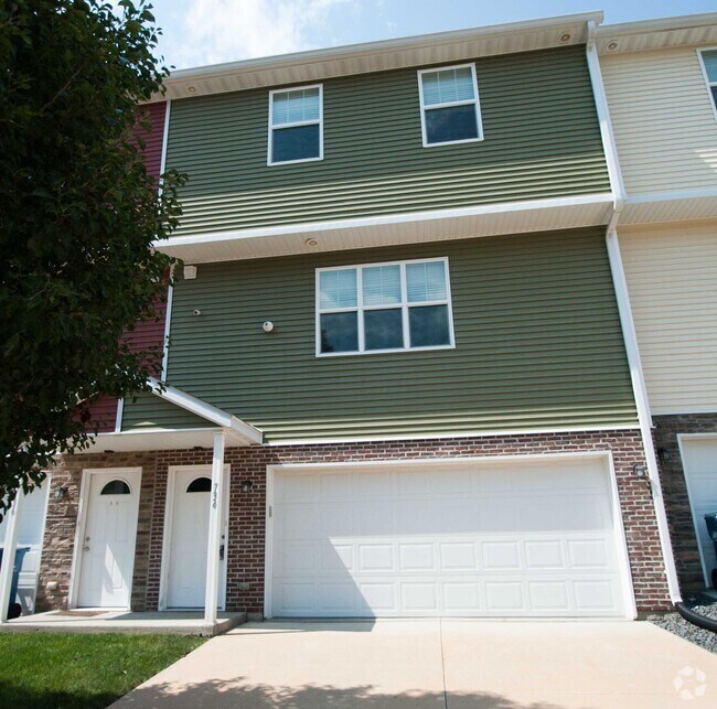 Rentals with Utilities Included near Riverdale IA 501 Rentals