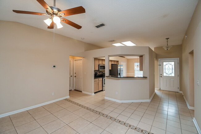 Photo - 7835 Longhorn Cir E