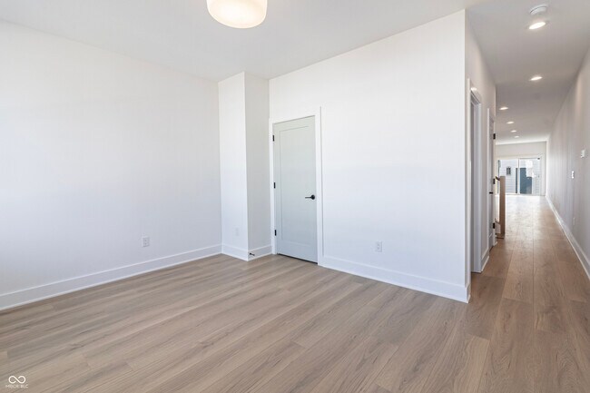 Photo - 2053 Columbia Ave