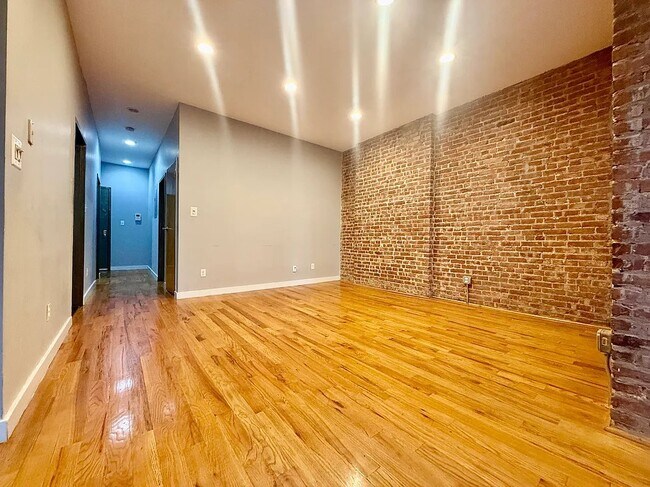 Photo - 103 E 102nd St Unit 2B