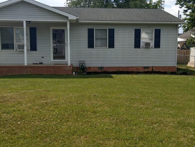 Photo - 318 N Western Ave House