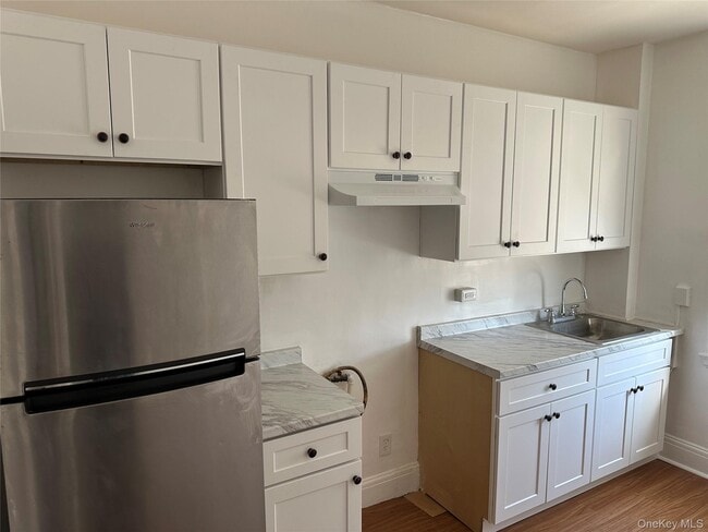 Photo - 675 Main St Unidad 4