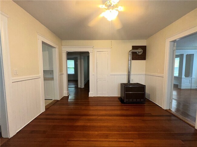 Photo - 14 Courtland St