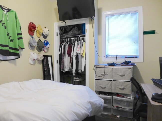 Photo - 12 Worthington St