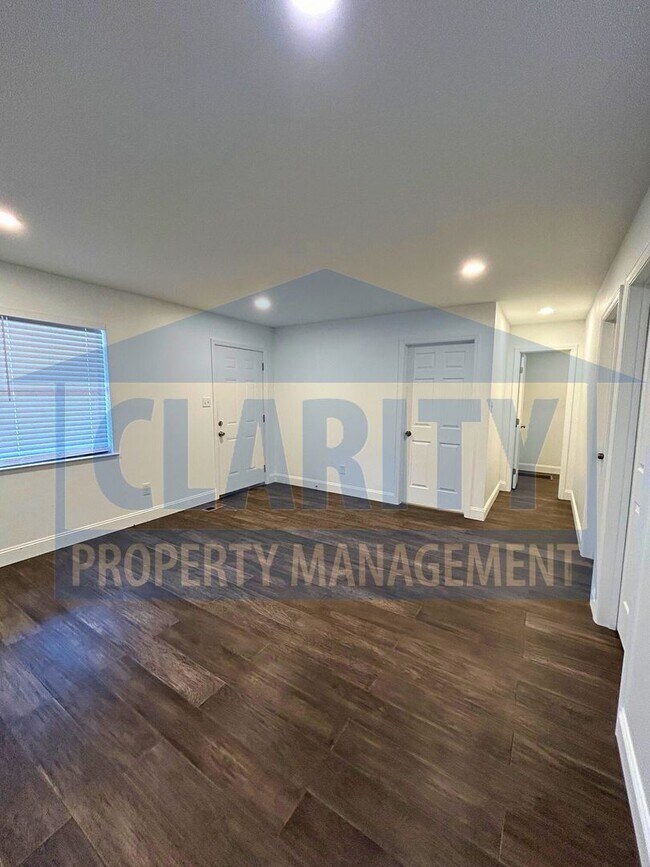 Photo - 1445 Frederick St NW Unidad #3